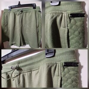 🍒Nine West Olive Green Women Shorts Bermudas EUC Large & Free Gift